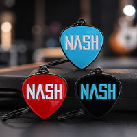 Porte-clés promotionnel en gros en alliage de zinc, forme plectre de guitare, logo émaillé, étiquette métallique personnalisée, porte-clés avec logo sur mesure