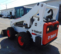 Chargeuse compacte sur pneus d'occasion Bobcat S160, faible nombre d'heures de fonctionnement, moteur Kubota, idéale pour les travaux en espace restreint