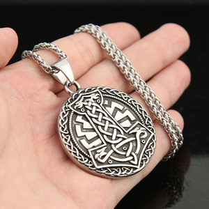 Yunnique – collier avec pendentif marteau de Thor, style nordique Viking, en acier inoxydable, design bouclier pour hommes, bijoux tendance rétro, cadeau, chaîne de 60cm - Product Image 4