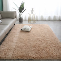 Tapis shaggy moelleux très demandé, designs de tapis shaggy en peluche pour salon, tapis d'intérieur moelleux pour la maison