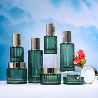 Emballage de luxe pour soins de la peau à rayures verticales, flacon pompe pour essence, lotion, huile liquide 30ml 120ml, pot à crème côtelé 100g 50g 30g