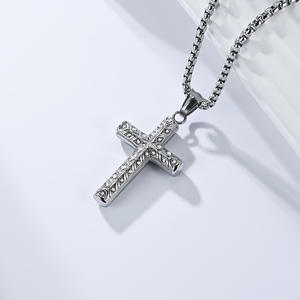 Collana con Ciondolo a Croce e Occhio del Diavolo in Acciaio Inox Placcato Oro OAHLAN, Gioielli Vintage alla Moda per Uomo - Product Image 4