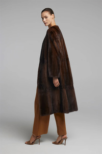 Dinamarca Fêmea Mahogany Mink Coat X-Long Inverno Sobretudo Custo da Pele de Vison com mangas compridas V Collar Mogno Cor - Product Image 4