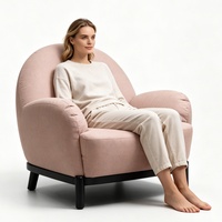Fauteuil à bascule relaxant et inclinable de style moderne pour salon, avec dossier haut et design ergonomique