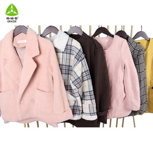 Abrigos de Invierno para Mujer Gracer A58 de Alta Calidad, Ropa Usada Vintage en Pacas, Poliéster/Algodón Limpio, Tallas Mixtas, Venta al Por Mayor - Product Image 2
