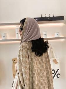 Kimono décontracté pour femmes, imprimé à carreaux dorés texturés, abaya musulmane pour femmes, ouvert, Dubaï - Product Image 3