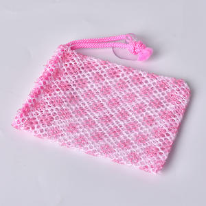 Sac de rangement pour savon suspendu avec cordon de serrage et ventouse, filet à bulles pour le rangement du savon - Product Image 3