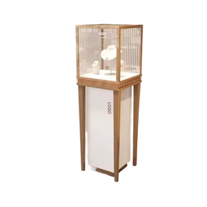 Vitrina <span class=keywords><strong>de</strong></span> Vidrio Transparente <span class=keywords><strong>de</strong></span> Lujo <span class=keywords><strong>de</strong></span> Alta Gama, Exhibidor <span class=keywords><strong>de</strong></span> Joyas, Relojes, Jade y Antigüedades en Acero Inoxidable Dorado y Plateado, Personalizable - Product Image 2