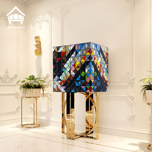 <span class=keywords><strong>Table</strong></span> <span class=keywords><strong>de</strong></span> <span class=keywords><strong>Chevet</strong></span> <span class=keywords><strong>de</strong></span> Luxe en Métal Facetté Argent Bronze <span class=keywords><strong>Noir</strong></span> – Panneaux Personnalisables pour Hôtels et Villas – Solution Complète pour Ameublement Intégral - Product Image 5
