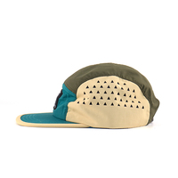 Sombrero de correr de 5 paneles personalizado, poliéster impermeable, corte láser, perforado, gorra de campamento, ala personalizada, logotipo reflectante, gorra de montar perforada