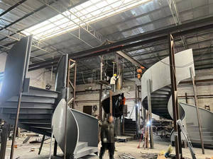 درج منزلي منحني حلزوني مزخرف حديث من الفولاذ الداخلي مخصص مع درابزين زجاجي مصنع شنتشن - Product Image 3