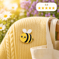 Broche Bumblebee en émail souple 2D, motif abeille mignonne à rayures jaunes, impression UV, bijoux de printemps, badges en gros, épingles métalliques personnalisées
