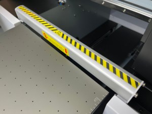 工厂供应A3 UV平板带式喷墨打印机视觉定位自动打印标签卡纸PVC鸡蛋打印触摸屏 - Product Image 5