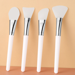 Spatule Brosse Professionnelle en Silicone Souple pour Application de <span class=keywords><strong>Masque</strong></span> Visage et Soins Corporels – Vente en Gros pour Salons de Beauté et Spas - Product Image 1