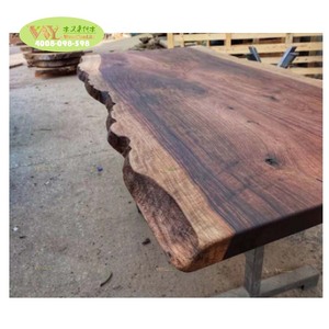 Tavolo <span class=keywords><strong>da</strong></span> Pranzo in Noce di Produzione Artigianale Tavolo <span class=keywords><strong>da</strong></span> <span class=keywords><strong>Cucina</strong></span> Unico Realizzato a Mano con Lastre a Bordo Vivo - Product Image 1