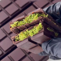 Barra de Chocolate con Pistacho y Knafeh de Chocolate de Dubái