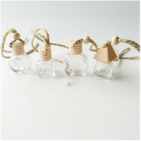 Bouteilles de parfum de voiture en verre de forme carrée de 8ml Bouteille de diffuseur de voiture suspendue vide de parfum