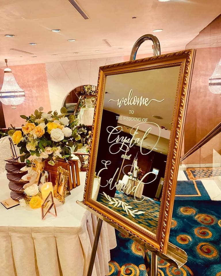 Factory Supply Mirror Acrylic Sheet Sliver Rose Gold Wedding Mirror Sheet Plastic Glass Panel Mirror for Wedding Decoration