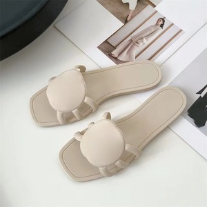 Sandales plates de luxe en PVC pour femmes, respirantes et durables, idéales pour la plage et le quotidien, par des créateurs de chaussures personnalisées - Product Image 5