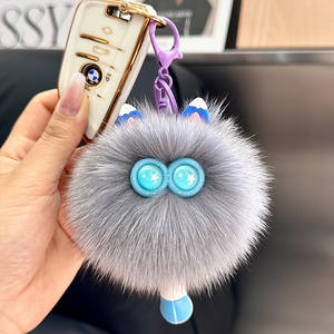 Lindo Llavero de Gato Blanco, Muñeco de Peluche con Mejillas Rosadas y Ojos Morados, Colgante Adorable para Mochila, Accesorios para Bolsos de Mujer - Product Image 4
