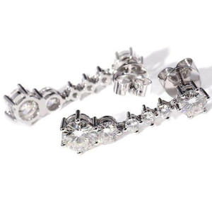 Boucles d'oreilles en or blanc avec diamants ronds taille brillant, couleur D, certifiées GIA, bijoux de mariage classiques pour femmes - Product Image 6