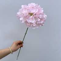 Bunga Hydrangea Sutra 117 Kelopak Multiwarna Bentuk Bulat Gaya Alami Dapat Digunakan Kembali Dapat Didaur Ulang Panjang 65cm untuk Dekorasi Pernikahan Luar Ruangan Rumah