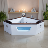 Baignoire spa autoportante de style moderne avec robinet d'égouttage inclus pour usage intérieur