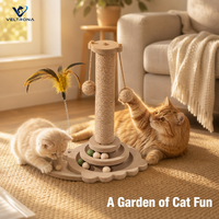 Tourne-disque à griffoir pour chat en forme de fleur avec pistes à balles, poteau en sisal et baguette à plumes, centre d'activités pour chat en bois