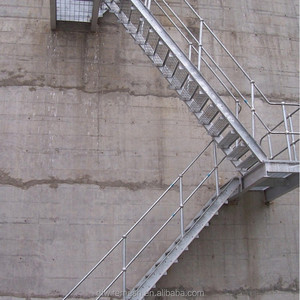 Grille en acier robuste pour applications de drainage des ponts et des voies de circulation - Product Image 5