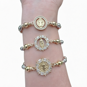 Pulsera de Cobre de Tres Tonos con Cuentas, Incrustaciones de Cristal, Amuleto Religioso de San Benito, Virgen María, Jesús, Joyería SHINE - Product Image 1