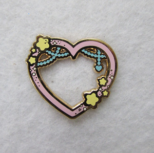 Nouvelle Série de Vœux du Nouvel An : Badges Personnalisés en Forme de Cœur de Dessin Animé, Badges en Émail Motif Château - Product Image 2