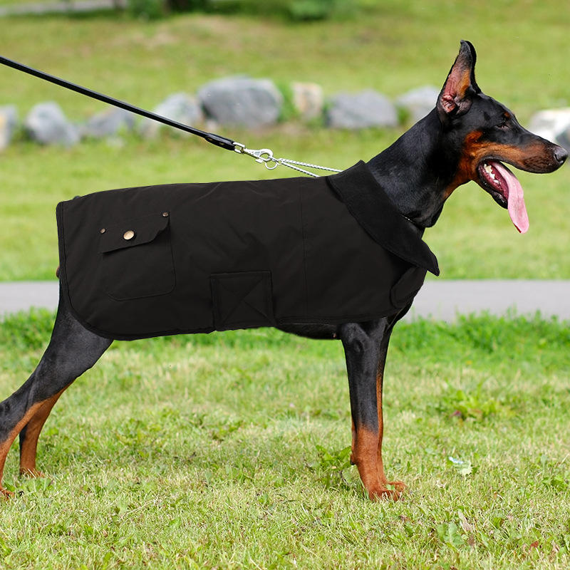 Tissu matelassé noir neuf