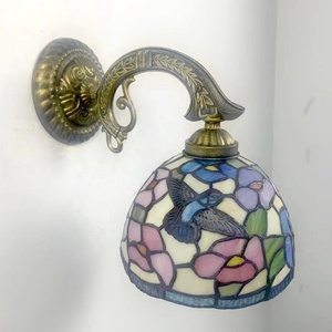 Applique murale en verre teinté LongHuiJing Wisteria - Éclairage de style Tiffany magnifiquement conçu pour votre maison - Product Image 6