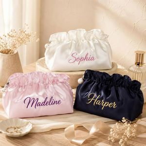 Pochette cosmétique personnalisée en forme de nuage, trousse de toilette brodée avec monogramme, grande capacité, pour la salle de bain, pour femmes, mariée - Product Image 2