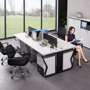 Nội thất văn phòng bàn văn phòng đơn giản hiện đại bốn người máy trạm máy tính bàn với bảng điều khiển - Product Image 1