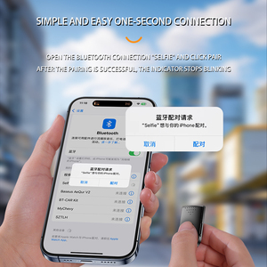 Trípode y Palo Selfie Tres en Uno de Acero Inoxidable para Teléfono Móvil con Espejo, Control Remoto Inalámbrico Ajustable, Plegable y Giratorio - Product Image 6