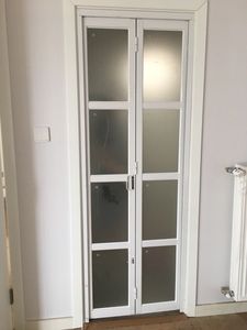 รางด้านล่างประตูแบบพับได้สำหรับห้องน้ำห้องน้ำประตูห้องครัวขนาดเล็กกระจกอลูมิเนียม-แมกนีเซียมอัลลอย - Product Image 2