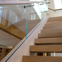 Escalier intérieur moderne en acier inoxydable en U avec marches en verre double plaque, caractéristiques de sécurité, durable et écologique, droit