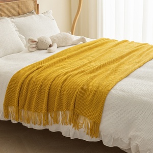 Manta de punto con borlas estilo nórdico, ideal para hoteles, camping y sofás - Product Image 6