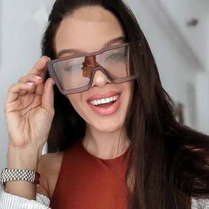 Gafas de Sol Cuadradas Extra Grandes de Moda Retro para Mujer, Lentes de una Pieza en Colores Pastel, Venta al por Mayor - Product Image 3