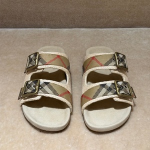 Pantuflas de Fieltro al por Mayor, Pantuflas de Lujo de Diseñador de Marca Famosa, Pantuflas Casuales con Logotipo Personalizado, Pantuflas Antideslizantes para Mujer, Pantuflas de Playa - Product Image 4