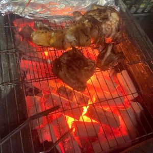 Carbón de aserrín de madera de la mejor calidad, alto poder calorífico, sin chispas, combustible para acampar al aire libre, producto auténtico de Vietnam VN - Product Image 6