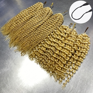 Expédition immédiate en gros # Tresses de qualité supérieure pré-bouclées en <span class=keywords><strong>cheveux</strong></span> humains vierges 100% <span class=keywords><strong>blond</strong></span> platine 613, double épaisseur, ondulations profondes et bouclées crépues - Product Image 2