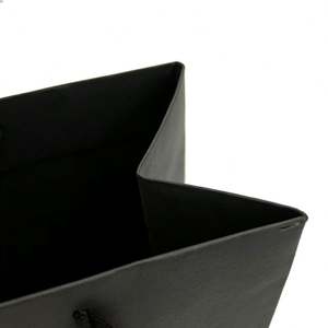 Bolsas de Papel Kraft Negras Trapezoidales Personalizadas con Asas Retorcidas Reciclables para Empaque de Regalos y Ramos Hechos a Mano - Product Image 6