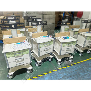 Chariot médical Saikang Instruments en plastique multifonctionnel pour hôpital avec 4 roulettes, design moderne - Product Image 1