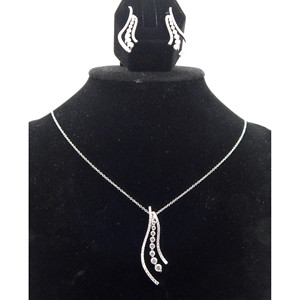 Rubare la notte! Collana e orecchini a cascata in oro bianco 18k e 3,5 ct - Product Image 5