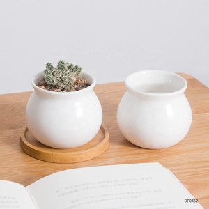 Mini pot <span class=keywords><strong>de</strong></span> plantes blanc personnalisé, plateau en bambou, petit pot <span class=keywords><strong>de</strong></span> fleurs, jardinière succulente en céramique avec soucoupe - Product Image 3