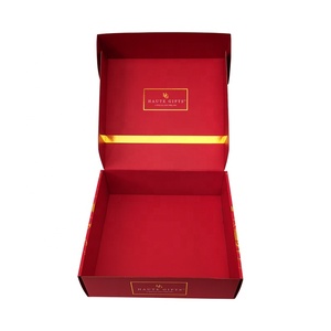 Boîtes cadeaux <span class=keywords><strong>d</strong></span>'emballage <span class=keywords><strong>d</strong></span>'expédition de carton de feuille <span class=keywords><strong>d</strong></span>'<span class=keywords><strong>or</strong></span> imprimées de deux côtés pliables rouges de luxe - Product Image 1