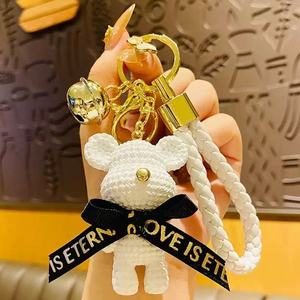 Porte-clés QY mignon en forme d'ours 3D avec bracelet tressé et nœud en ruban, pendentif ours en peluche, cadeau souvenir - Product Image 3