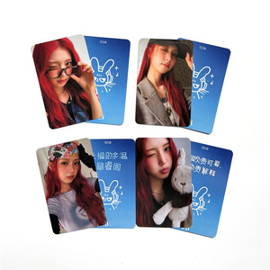 4 Stück/Set UNCHILD HD Fotokarten <span class=keywords><strong>YEEUN</strong></span> Personal Magazine Doppelseitige glänzende LOMO-Karten aus beschichtetem Papier Postkarten-Fan-Kollektion - Product Image 5